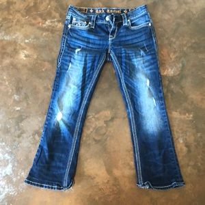 Women size 27 Rock Revival Capris